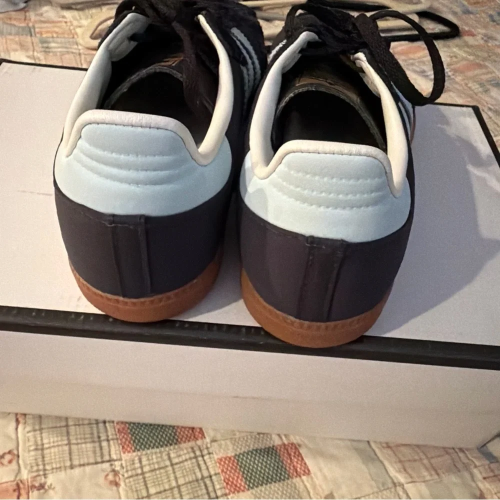 Adidas women’s Black and White Sneakers - Picture 3 of 6